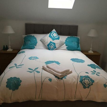 Spacious And Bright Town Centre Apartment 밸리캐슬 외부 사진